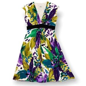 MAGGY LONDON Women’s Floral A-Line V-neck Mini Dress in Size 4